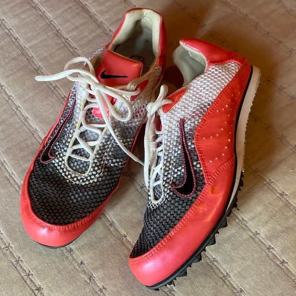 9.5 Nike Jana SPIKES. Like new. With extra spikes - Picture 4 of 17